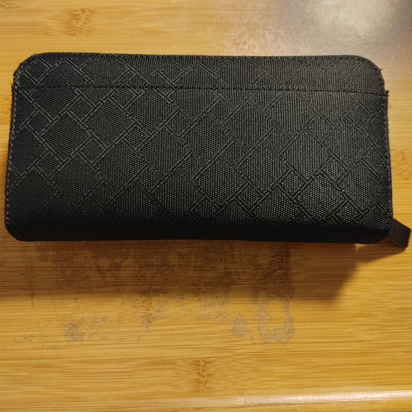 Fabric clutch wallet - Picture 3 of 8